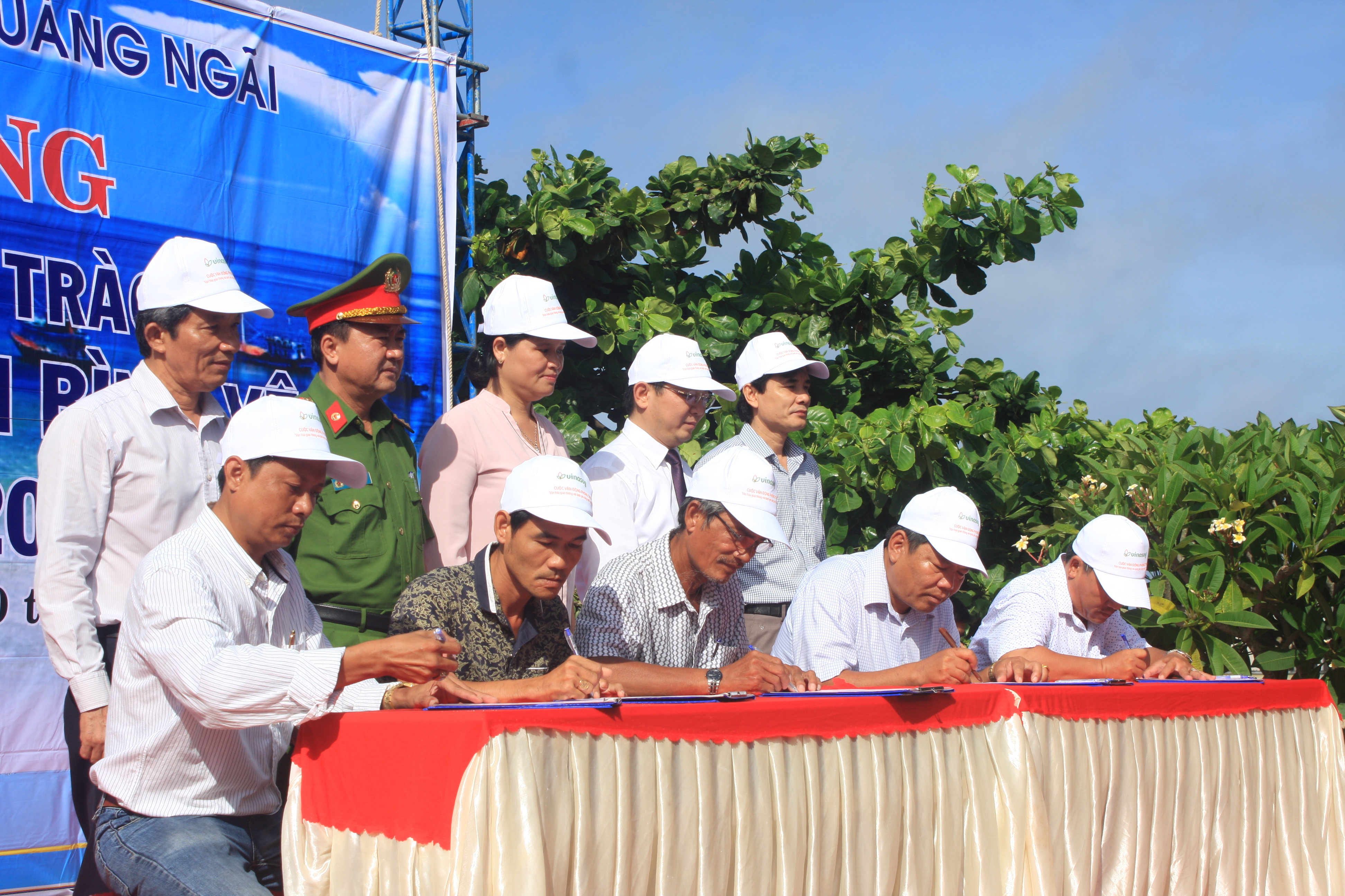 Van-hoa-giao-th&ocirc;n-voi-binh-yen-song-nuoc-6