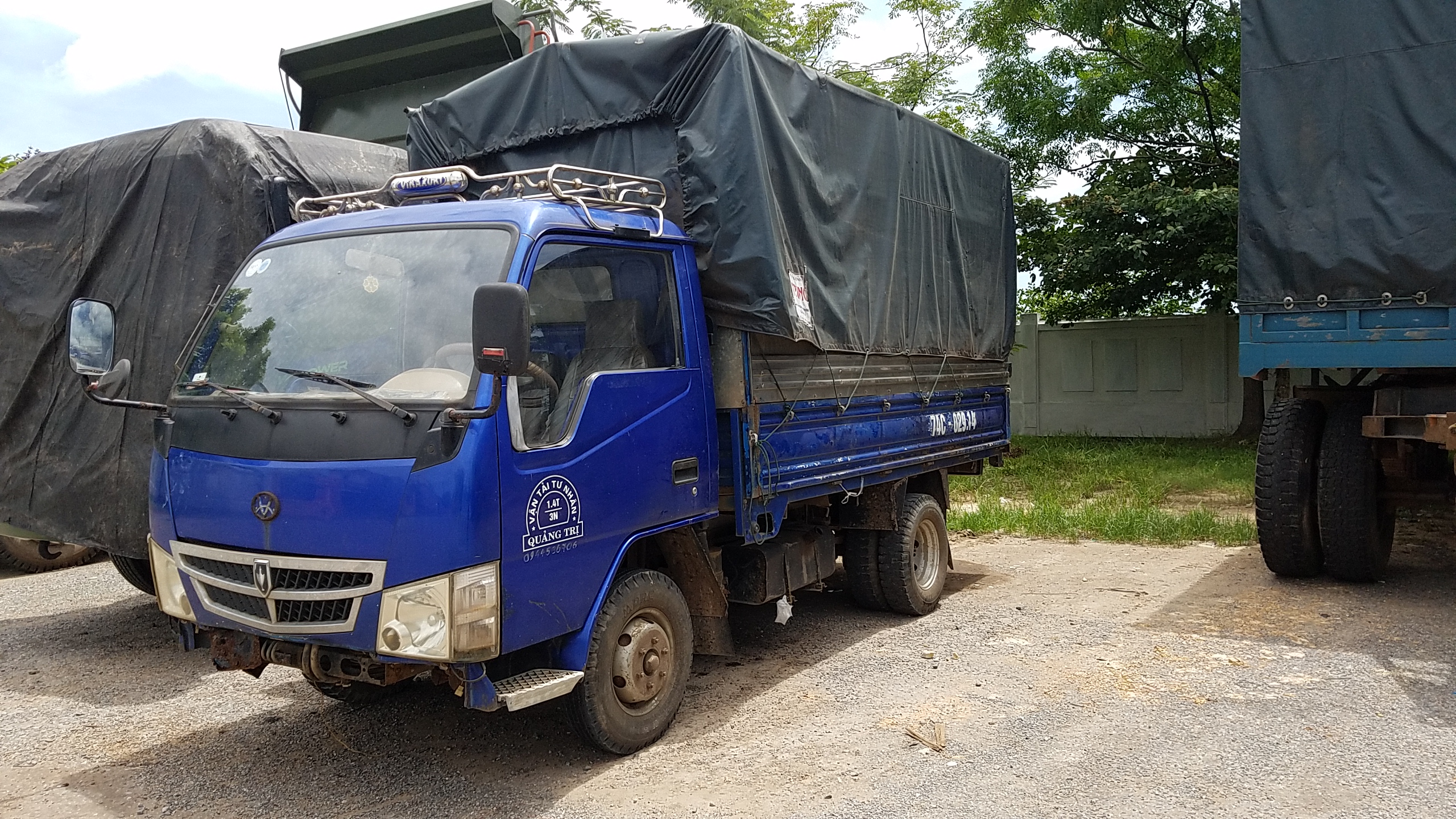 tai-bat-thanh-do-bi-lat-xe-2