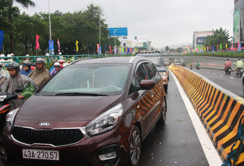 Thong-xe-ham-chui-Chu-tich-Da-Nang-thuong-nong-11