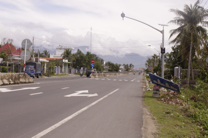 QL1-Khanh-Hoa-thiet-hia-nang-do-mua-bao-3