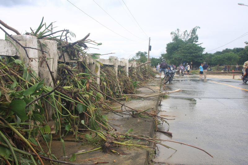 Giao-thong-Quang-Nam-vo-tran-do-mua-lu-7