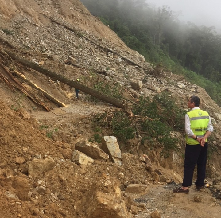 No-luc-thong-tuyen-diem-nong-duong-Ho-Chi-Minh-7