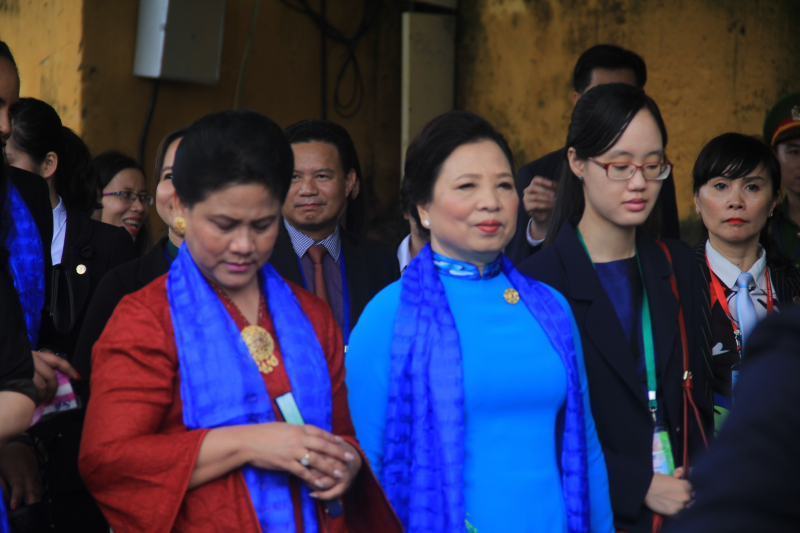 Phu-nhan-APEC-tham-Hoi-An-6