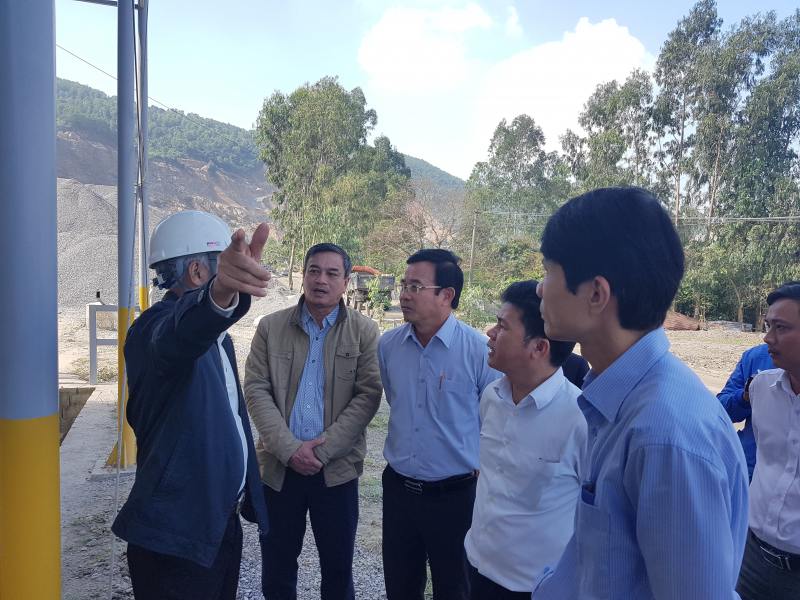 Siet-xe-ben-cho-qua-tai-gay-o-nhiem-moi-truong-1