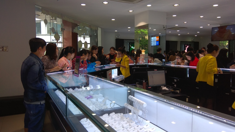 Thua-nguoi-mua-vang-via-Than-Tai-2