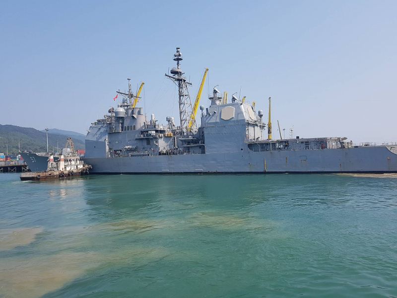 Tau-ho-tong-hai-quan-my-cap-cang-Tien-Sa-1