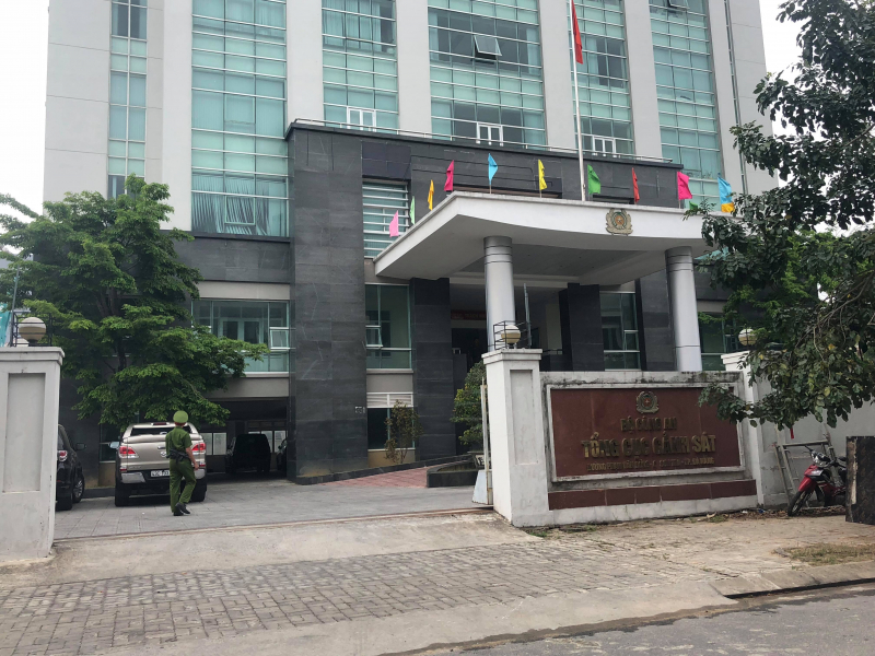 Can-bo-da-nang-ra-sa0-sau-khoi-to-3