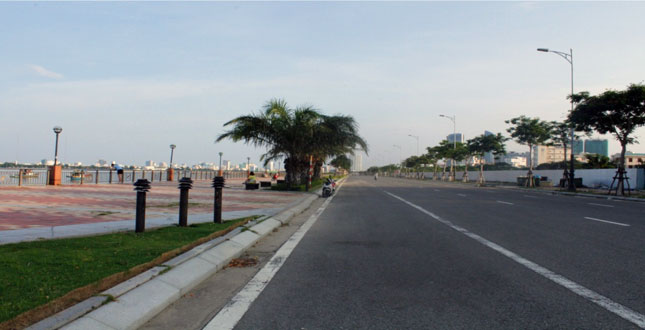 giu-xe-o-dau-de-khoi-bi-chat-chem-dip-phao-hoa