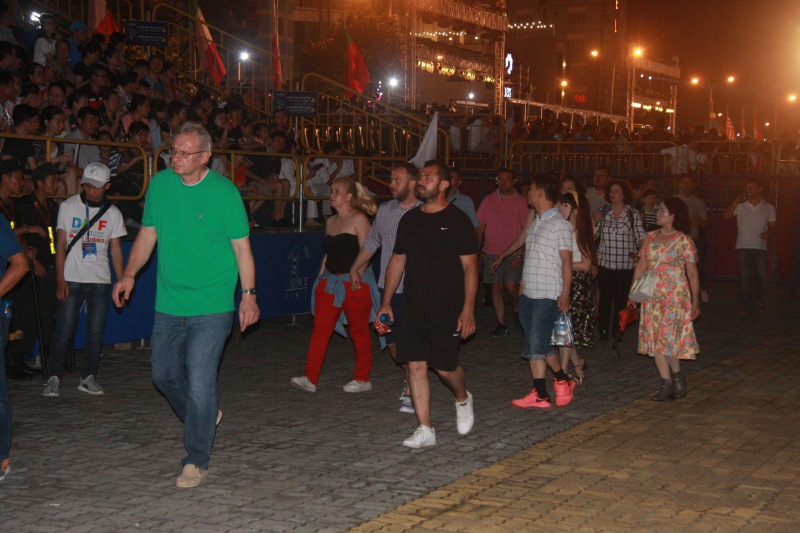 San-sang-khai-phao-Le-hoi-phao-hoa-1