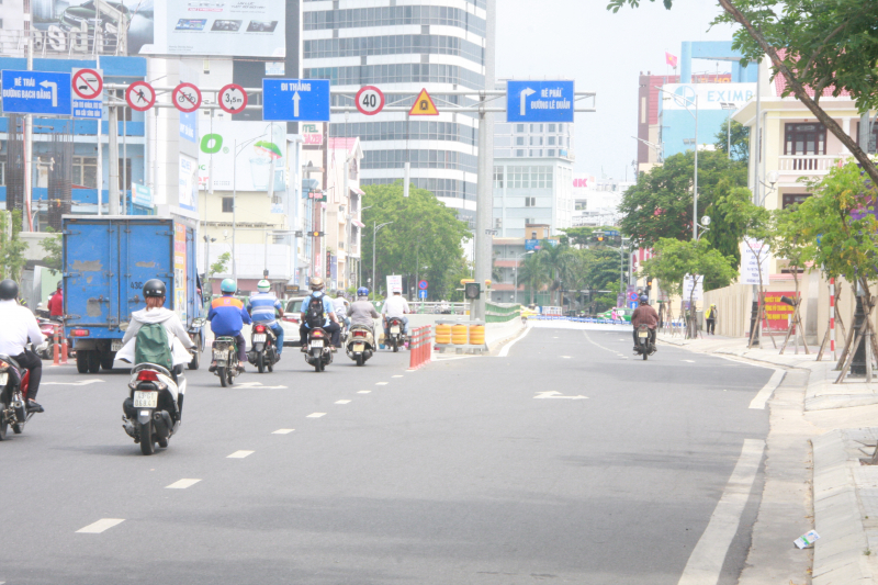 Nut-giao-Tay-cau-song-Han-ra-sao-ngay-dau-b0-den-d