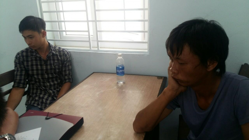 Tung-tien-cho-ban-vac-dao-di-cuop