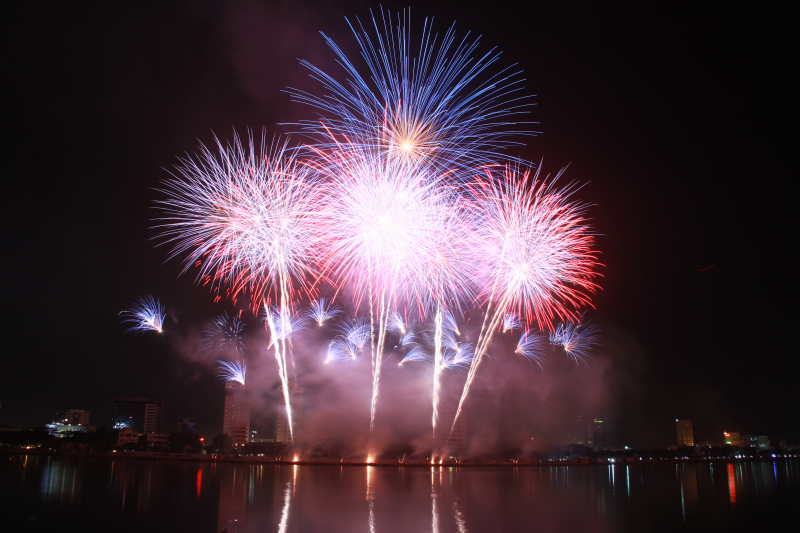 Con-tau-tinh-ban-cua-Phap-tren-song-Han-