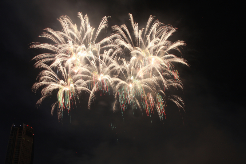 Qua-khu-hien-tai-trong-nennhac-tr&eacute;n-ng-han-3