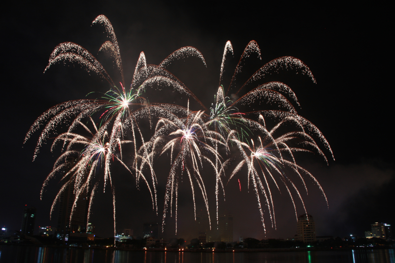 Qua-khu-hien-tai-trong-nennhac-tr&eacute;n-ng-han-7