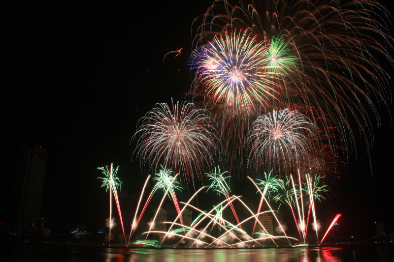 So-tai-phao-hoa-duoi-nen-nhac-rock-11