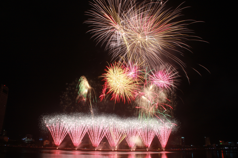 So-tai-phao-hoa-duoi-nen-nhac-rock-17