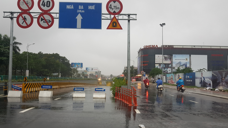 Co-may-bom-tien-ty-ham-chui-Da-Nang-van-ngap