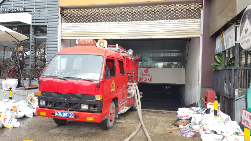 Bo-nuoc-cuu-xe-hop-trong-ham-2