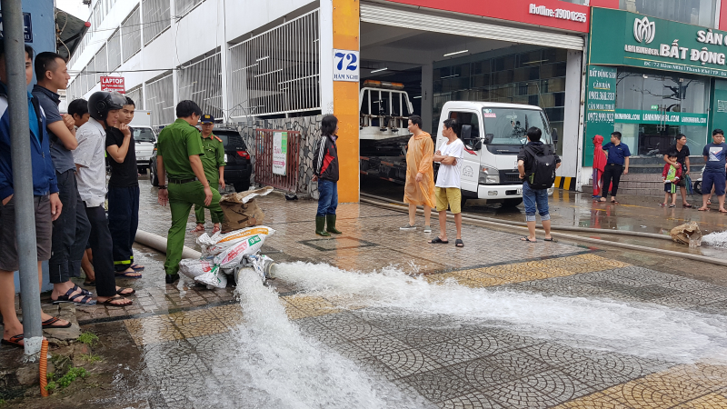 Bo-nuoc-cuu-xe-hop-trong-ham-4