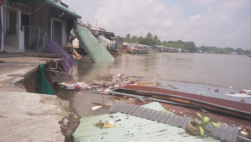 sạt lở &ocirc; m&ocirc;n s&aacute;ng 21-5. 0