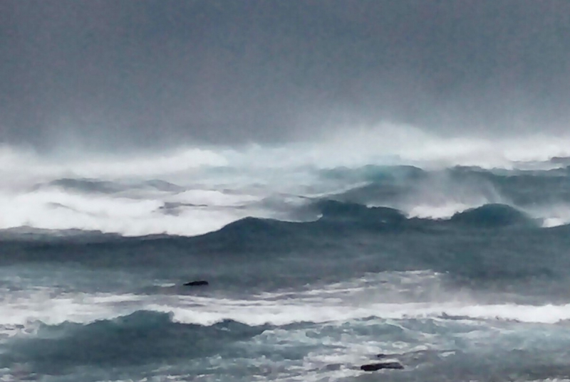 S&oacute;ng lớn tại đảo An Bang (1)