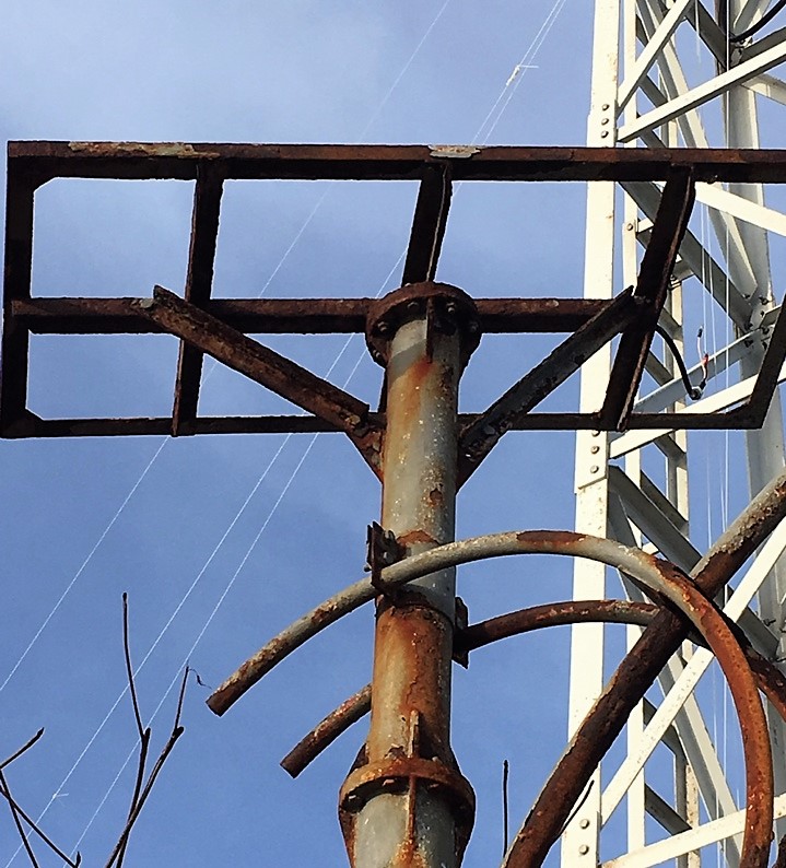 C_t chi_u s&aacute;ng ch_ c&ograve;n khung s_t t_i __o Tr__ng Sa