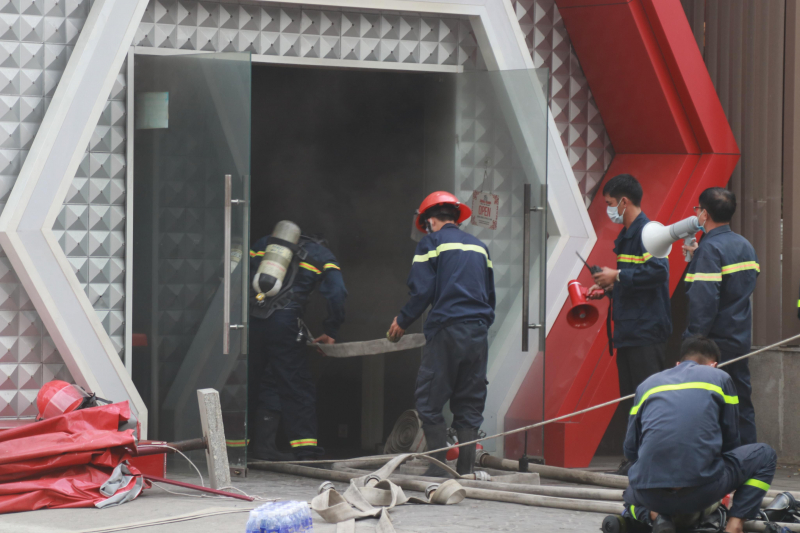 38869725_2074613492854811_2742872011939250176_n