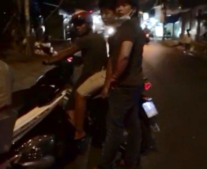 Đặc nhiệm h&igrave;nh sự CA q. B&igrave;nh Thạnh trong qu&aacute; tr&igrave;nh