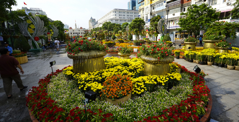 Đường hoa Nguyễn Huệ, TP HCM