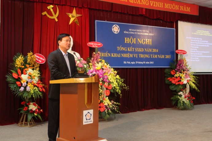 Bộ trưởng Đinh La Thăng ph&aacute;t biểu tại hội nghị s&aacute;n