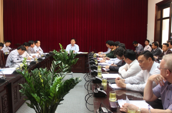 Bộ trưởng Đinh La Thăng chủ tr&igrave; cuộc họp s&aacute;ng nay 