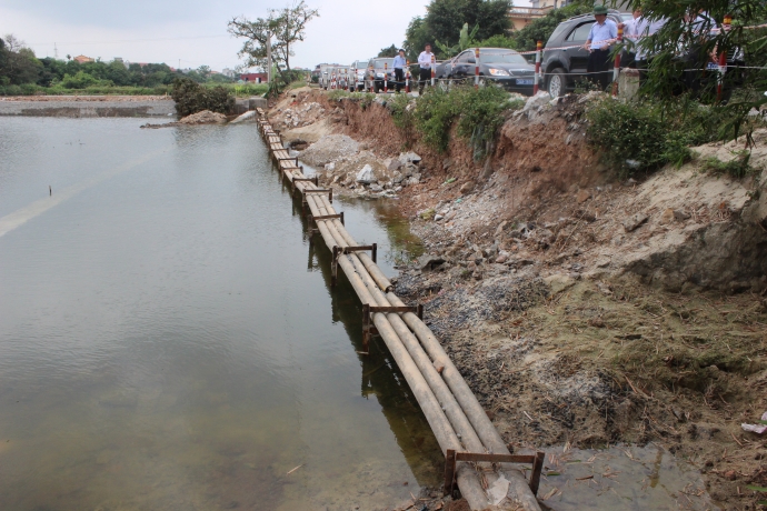 Hệ thống c&aacute;p quang nằm trong h&agrave;ng lang ATGT đường 