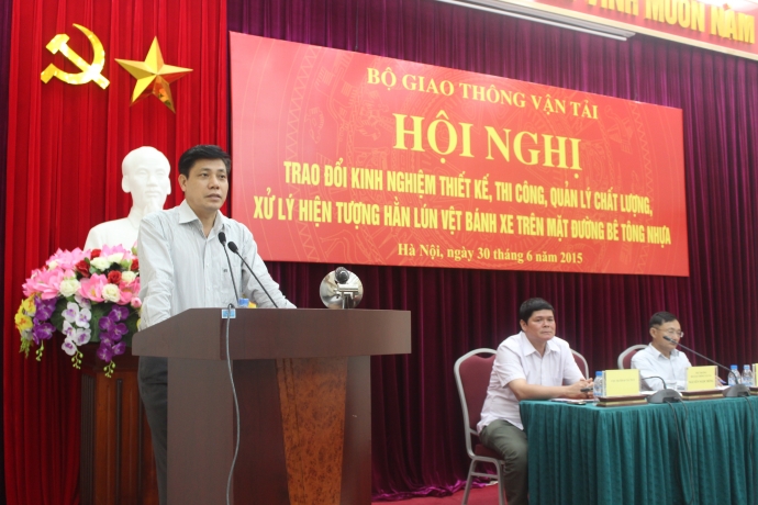 Thứ trưởng Nguyễn Ngọc Đ&ocirc;ng ph&aacute;t biểu tại hội nghị