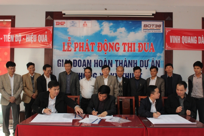 Dai dien Ban QLD2, nha dau tu v&agrave; cac nha thau ky c