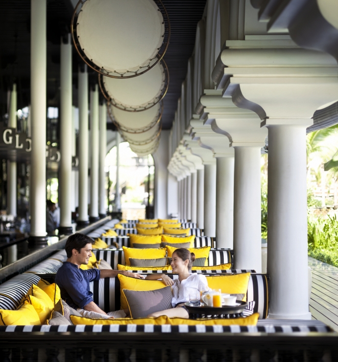 Long Bar - sofa seating day