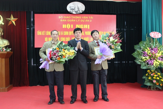 Trao ky niem chương vi su nghiep phat trien gtvt