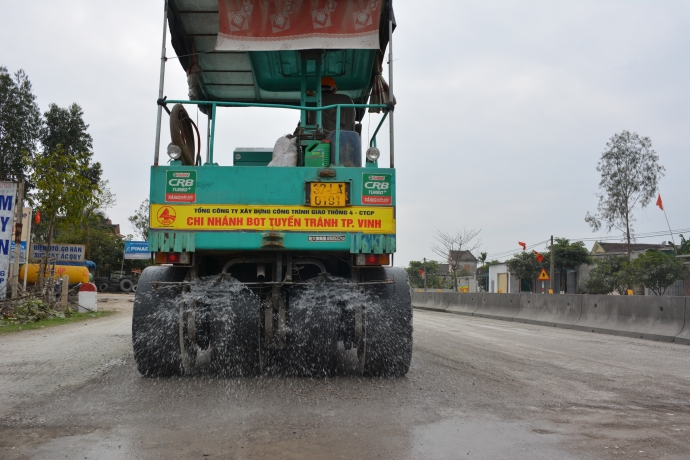 m&aacute;y phun nươc