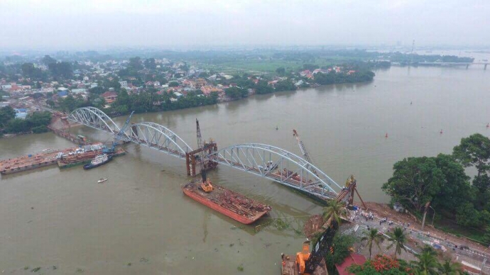 Cầu Ghềnh mới gồm 3 nhịp dầm th&eacute;p c&oacute; chiều d&agrave;i 75m