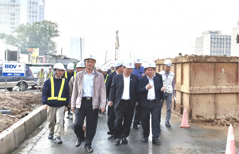 Bộ trưởng Nguyễn Văn Thể kiểm tra dự &aacute;n Mai Dịch -