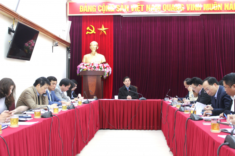 bộ trưởng nguyễn Văn thể chủ tr&igrave; cuộc họp