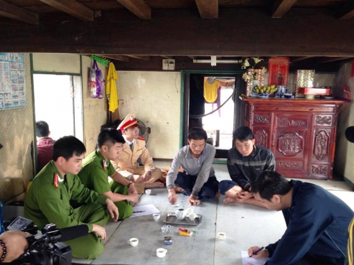 10913605_384589321746047_893150693_n