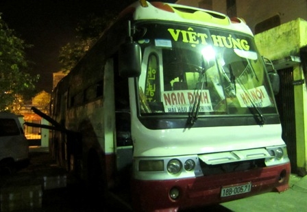 xekhachchocuude-quangbinh-baophapluat7__BMZB