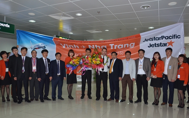 Khai trương đường bay Vinh &ndash; Cam Ranh 4