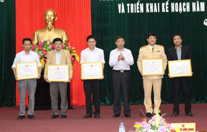 Năm 2015 Quảng B&igrave;nh giảm TNGT tr&ecirc;n 14% ở cả 3 ti&ecirc;u