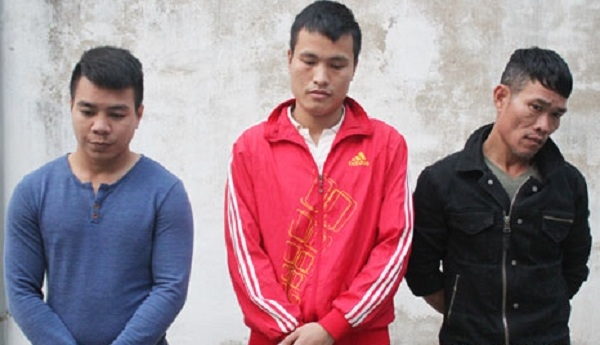 Bắt nh&oacute;m đối tượng nổ s&uacute;ng đ&ograve;i tiền hoa hồng đấu g