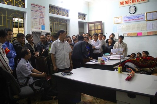 Một th&aacute;ng 3 lần d&acirc;n qu&acirc;y bệnh viện B&aacute;c sỹ l&agrave;m việc