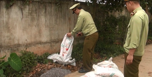 M&iacute;a đường NASU cấp ph&acirc;n b&oacute;n giả cho n&ocirc;ng d&acirc;n