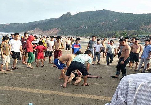 s&oacute;ng cuốn tử vong