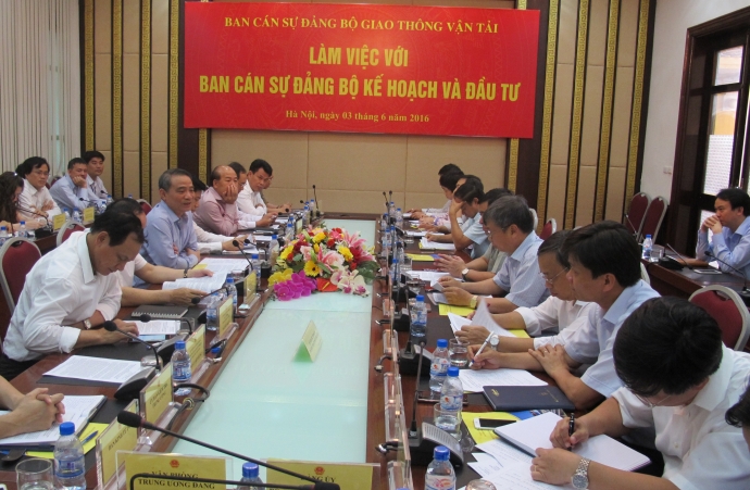 Bo-GTVT-lam-viec-Bo-KHDT