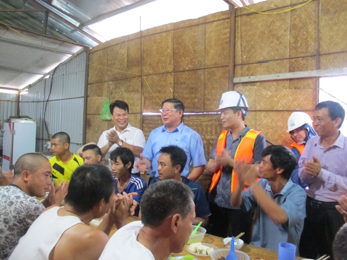 cong-doan-GTVT-tham-CNLD-cau-Bach-Dang